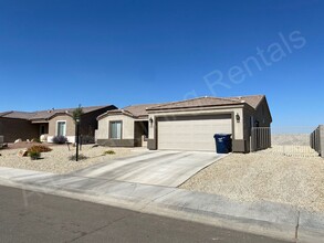 2891 E Punta Vista in Kingman, AZ - Building Photo - Building Photo