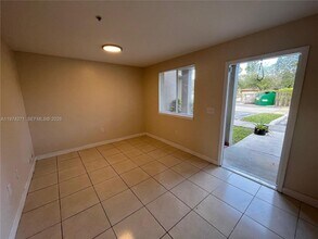 14162 NW 17th Ave in Opa Locka, FL - Building Photo - Building Photo