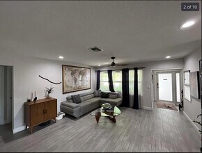 208 Sandpiper Ave in Royal Palm Beach, FL - Building Photo - Building Photo