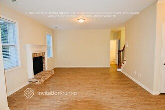 2640 Wolf Lake Dr SW in Atlanta, GA - Building Photo - Building Photo