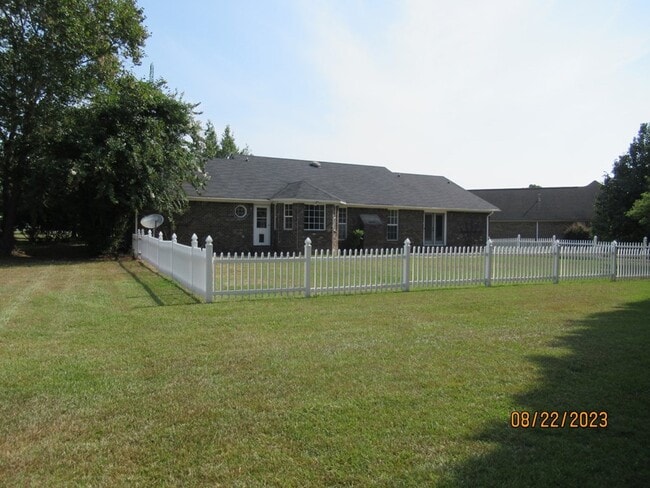 6775 J J Roberts Dr in Sumter, SC - Building Photo - Building Photo