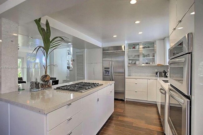 2413 Nassau Ln in Fort Lauderdale, FL - Building Photo - Building Photo