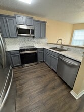 13401 Warren Dr in Gulfport, MS - Building Photo - Building Photo