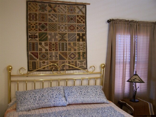 property at 1916 Hardy St