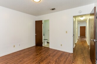 7913 Jasper Ave in Jacksonville, FL - Building Photo - Building Photo