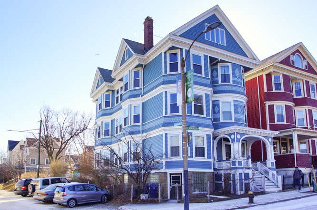 170 St Alphonsus St in Boston, MA - Building Photo