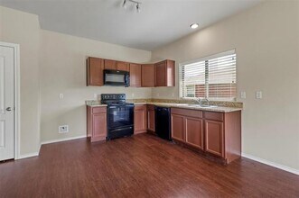 131 Mitchell Cir in Terrell, TX - Building Photo - Building Photo