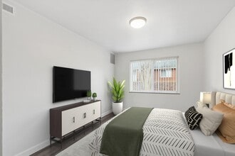 The Estates At Fernview in Cincinnati, OH - Building Photo - Building Photo