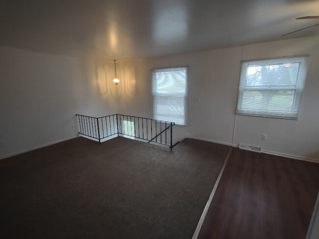 1394 Carriage Hill Dr SE in Kentwood, MI - Building Photo - Building Photo