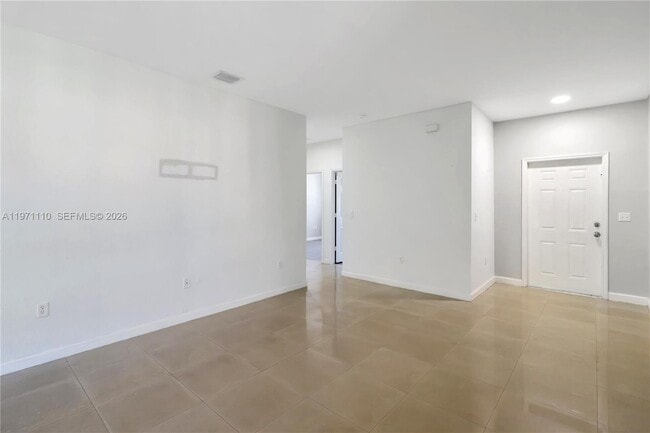 373 NE 26th Pl in Homestead, FL - Building Photo - Building Photo