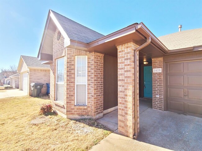 2425 Grapevine Dr in Midwest City, OK - Building Photo - Building Photo