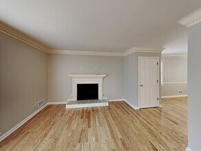 8878 Carroll Manor Dr in Atlanta, GA - Building Photo - Building Photo