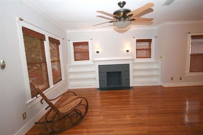 1027 W Cottage St in Houston, TX - Building Photo - Building Photo