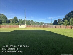 812 Pittsford Pl in Hope Mills, NC - Building Photo - Building Photo