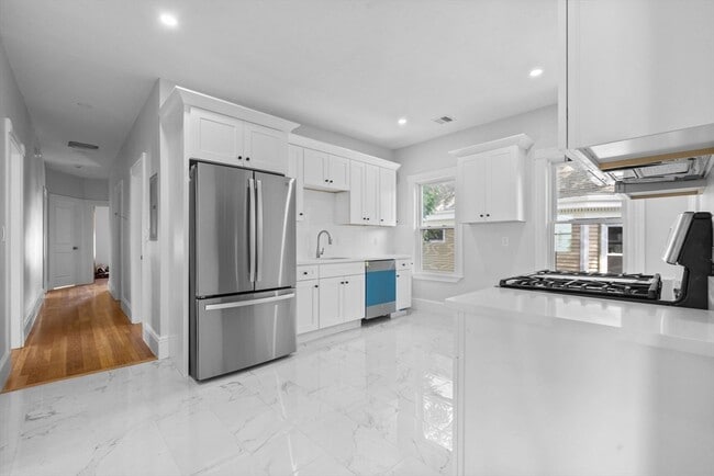 67 Romsey St in Boston, MA - Building Photo - Building Photo