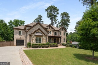 6552 Long Acres Dr in Atlanta, GA - Building Photo - Building Photo