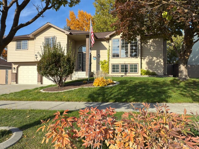 property at 9206 N Londale Dr