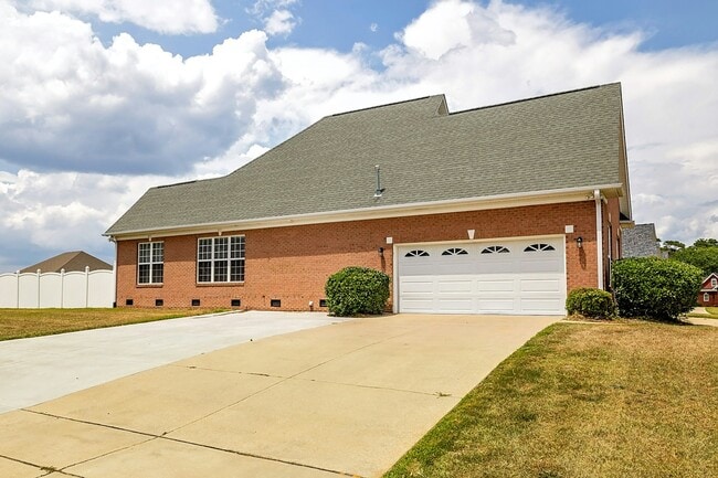 523 Murray Fork Dr in Fayetteville, NC - Building Photo - Building Photo