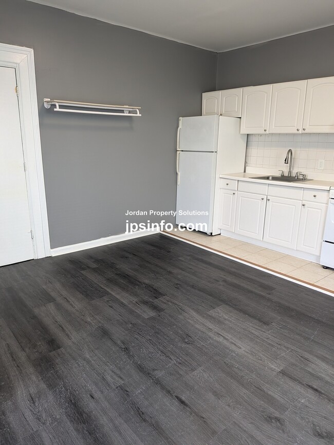 110 Perkins St, Unit 7 in Somerville, MA - Building Photo - Building Photo