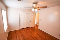 5235 Beechnut St photo'