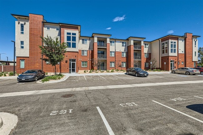 981 S Sable Blvd, Unit 104
