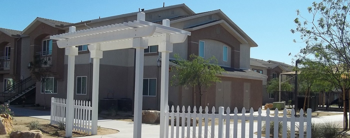 Villa Del Sol in Calexico, CA - Building Photo