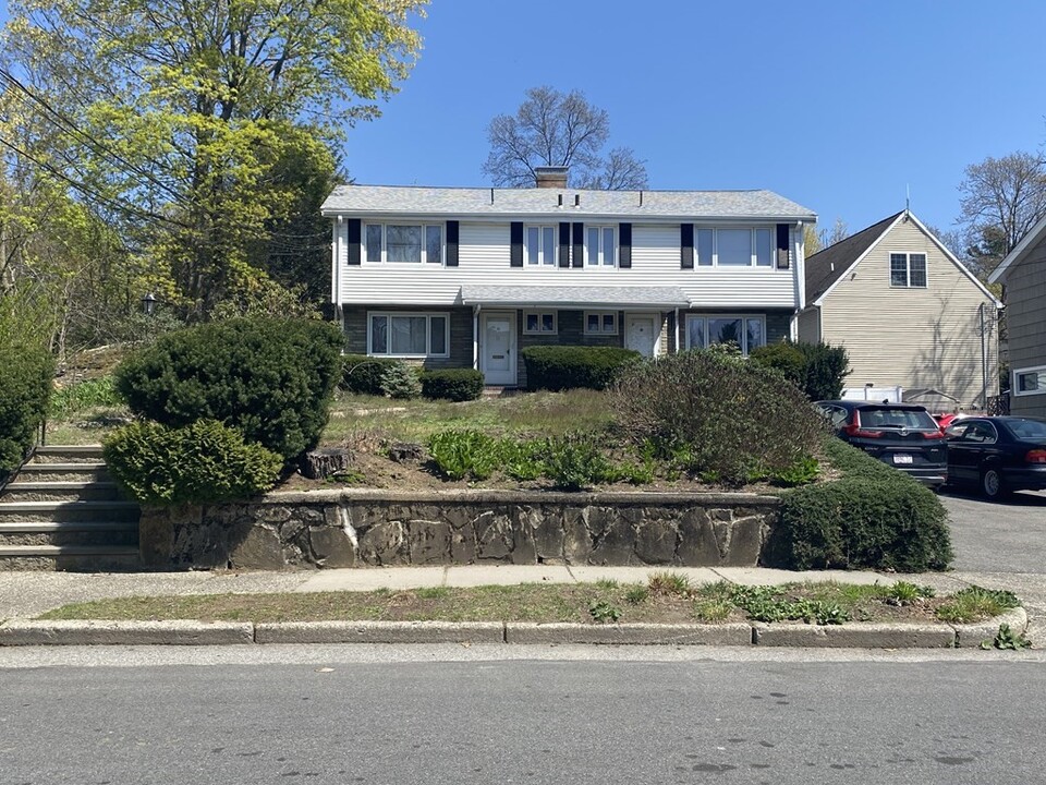 11 Cragmore Rd in Newton, MA - Building Photo