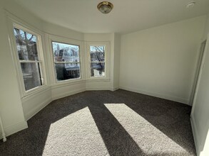 63 W Sharpnack St in Philadelphia, PA - Foto de edificio - Building Photo