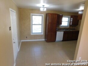205 Aviation Ave in Schertz, TX - Building Photo - Building Photo