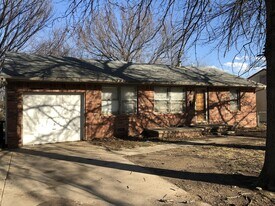 3137 N Kenosha Ave in Tulsa, OK - Building Photo