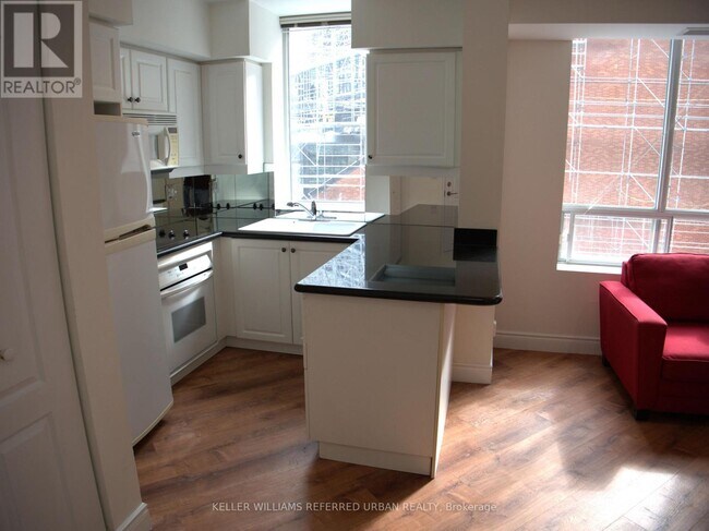 20 Collier St in Toronto, ON - Building Photo - Building Photo