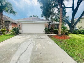 1738 Golfview Dr in Kissimmee, FL - Building Photo