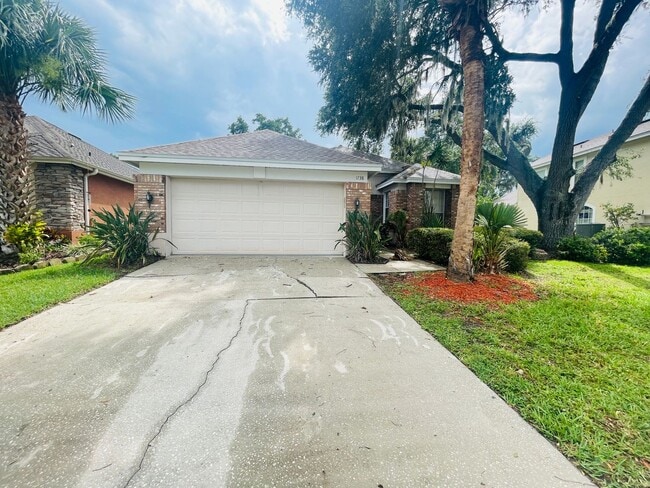 property at 1738 Golfview Dr