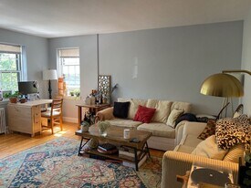 4 Kilsyth Ter, Unit 14 in Boston, MA - Building Photo