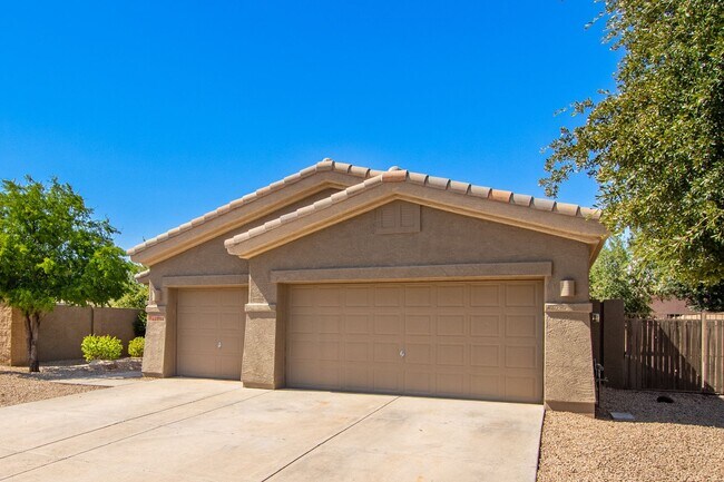 14094 W Edgemont Ave in Goodyear, AZ - Building Photo - Building Photo