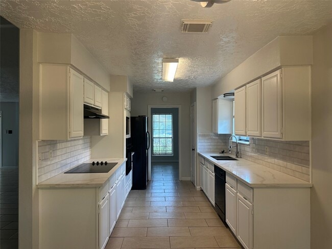 property at 2934 Poplar Creek Ln