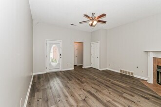 8445 Clubview Dr in Olive Branch, MS - Building Photo - Building Photo