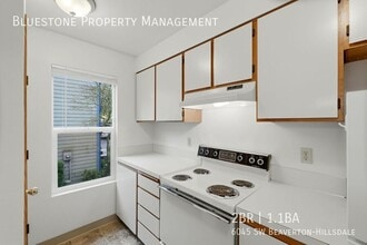 6045 SW Beaverton Hillsdale Hwy in Portland, OR - Building Photo - Building Photo