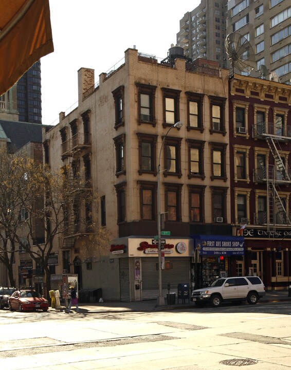 1666 First Ave in New York, NY - Building Photo