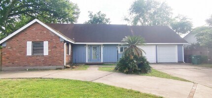 6601 Sharpview Dr in Houston, TX - Building Photo - Building Photo