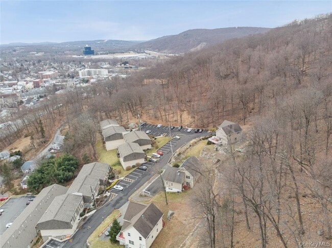 14 Pavilion Rd in Suffern, NY - Building Photo - Building Photo