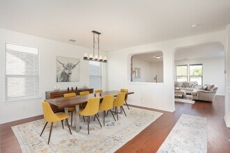 5342 Agave Spine in San Antonio, TX - Building Photo - Building Photo