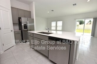 856 Timberland Dr in Eagle Lake, FL - Building Photo - Building Photo