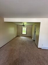 248 Johns St in Delafield, WI - Building Photo - Building Photo