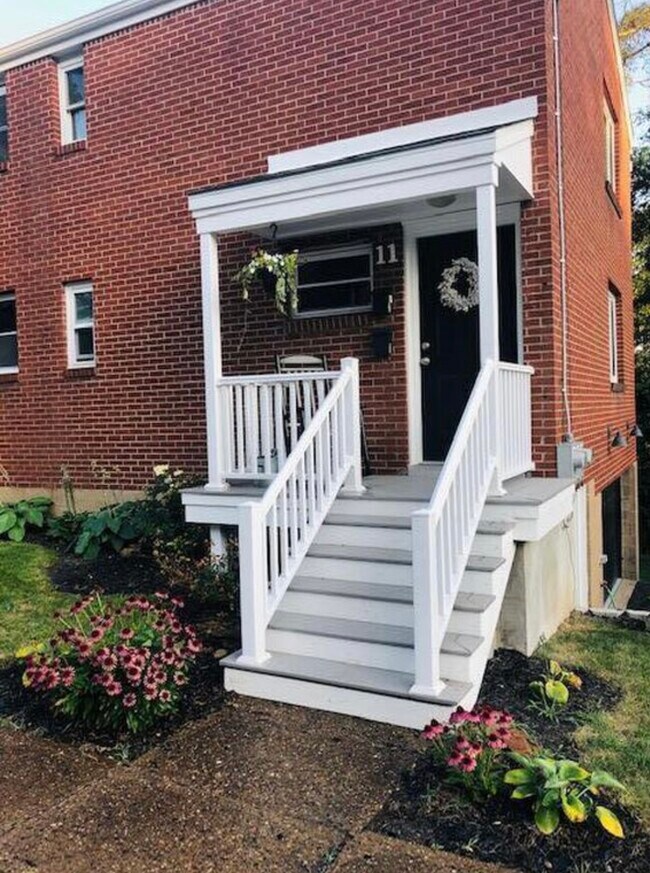 11 Richland Ave Rentals in West View, PA
