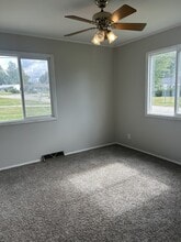 253 Jacolyn Dr NW in Cedar Rapids, IA - Building Photo - Building Photo
