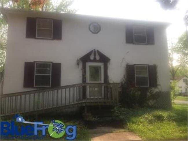property at 949 Kellogg St