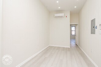 696 Hancock St, Unit 2R in Brooklyn, NY - Building Photo - Building Photo