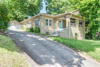 1158 Donnelly Ave SW in Atlanta, GA - Building Photo - Building Photo
