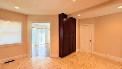 1700 Pearl St in Alameda, CA - Building Photo - Building Photo